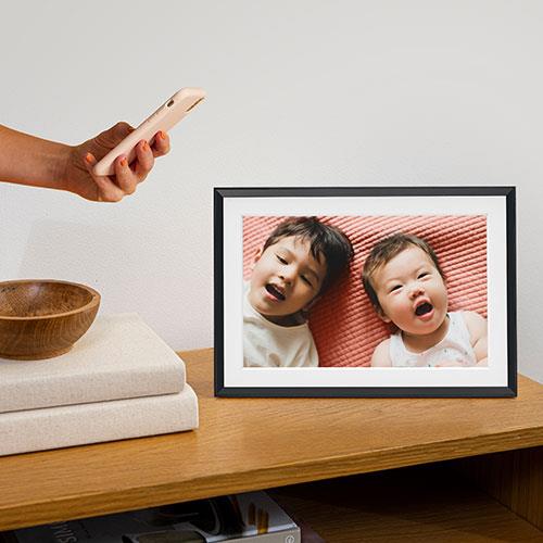 Carver 10.1-inch Digital Photo Frame - Matt Product Image (Secondary Image 3)
