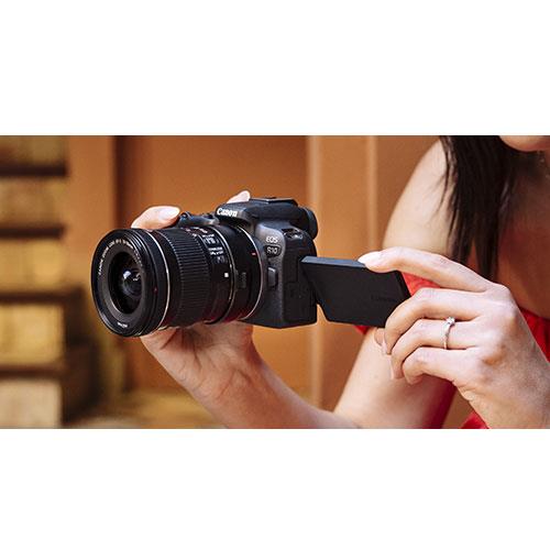 Cámara Canon Mirrorless EOS R10 + 18-150 F/3.5-6.3 IS STM –
