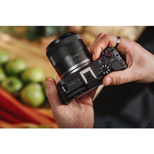 EOS R50 V Mirrorless Camera with RF-S 14-30mm F4-6.3 IS STM PZ Lens Product Image (Secondary Image 7)