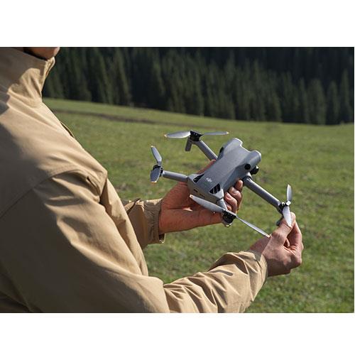 Mini 5 Pro Fly More Combo with RC 2 Controller Product Image (Secondary Image 8)