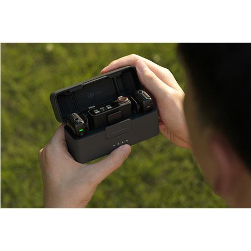 Mic 2 (2TX + 1RX) and Charging Case Product Image (Secondary Image 6)