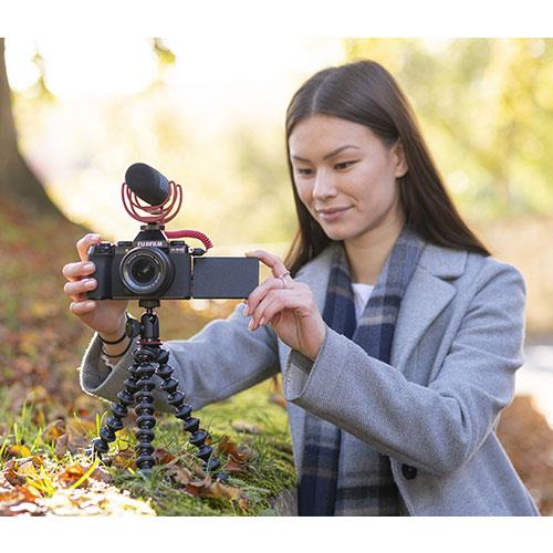 X-S10 Mirrorless Camera in Black with XC15-45mm Lens and Vlogger Kit Product Image (Secondary Image 10)