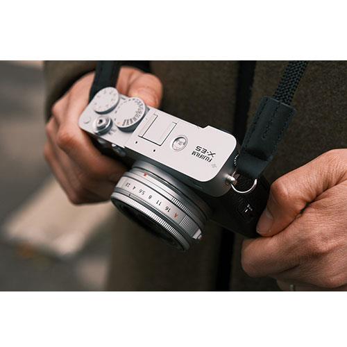 【新品・未使用】 FUJIFILM X-E5 シルバー 富士フイルム FUJIFILM X-E5 ボディ シルバー｜新品通販フジヤカメラ