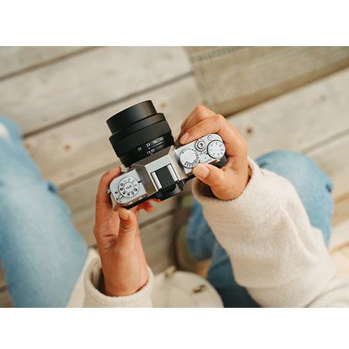 X-T30 III Mirrorless Camera in Silver with XC13-33mm F3.5-6.3 OIS Lens  Product Image (Secondary Image 7)
