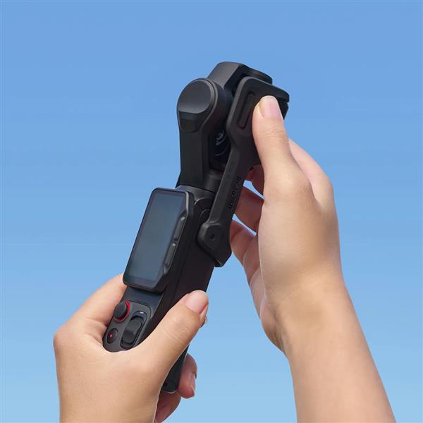 Luna Ultra Sliding Protective Case in Black Product Image (Secondary Image 3)