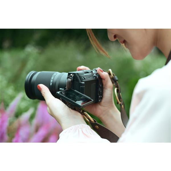 Z5IIC Mirrorless Camera in Black with Nikkor Z 24-200mm f/4-6.3 Lens Product Image (Secondary Image 5)