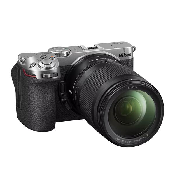Z5IIC Mirrorless Camera in Silver with Nikkor Z 24-200mm f/4-6.3 Lens Product Image (Secondary Image 2)