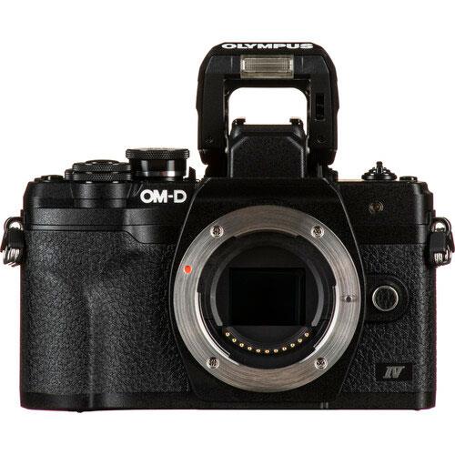 OM-D E-M10 Mark IV Mirrorless Camera in Black with 14-42mm F/3.5-5.6 Lens Product Image (Secondary Image 4)