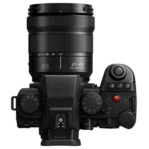Lumix S5 IIX Mirrorless Camera with Lumix S 20-60mm F3.5-5.6 Lens Product Image (Secondary Image 4)