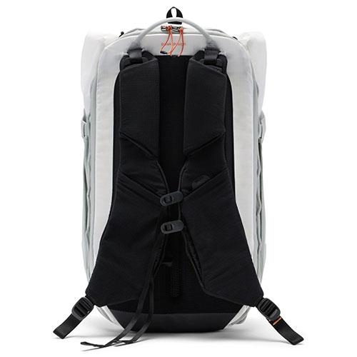Outdoor Backpack 25L in Cloud Product Image (Secondary Image 2)