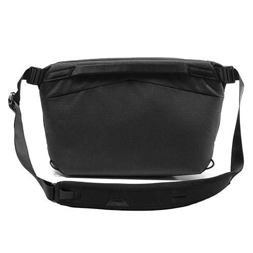 Everyday Sling Bag 10L V2 in Black Product Image (Secondary Image 2)