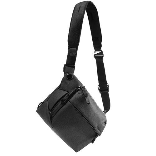 Everyday Sling 10L V2 in Black Product Image (Secondary Image 2)