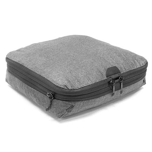 Packing Cube Medium in Charcoal Product Image (Primary)