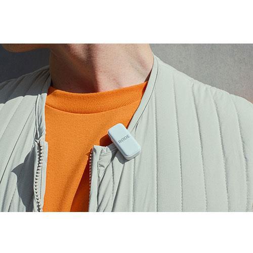 Wireless Micro Microphone Lightning in White - Open Box Product Image (Secondary Image 2)