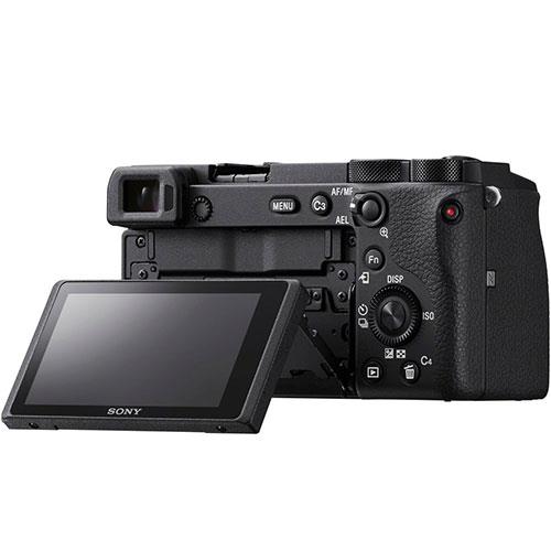 A6600 Mirrorless Camera in Black with 18-135mm f/3.5-5.6 OSS Lens Product Image (Secondary Image 2)