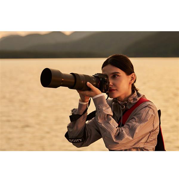 FE 100-400mm F5-6-8 OSS Lens Product Image (Secondary Image 4)