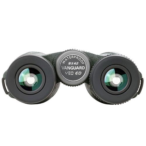 ED 8x42 Carbon Composite Binoculars Product Image (Secondary Image 3)