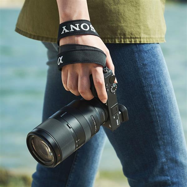 a6700 Mirrorless Camera with 16-50mm F3.5-5.6 PZ Lens and 70-350mm F4.5-6.3 G Lens Product Image (Secondary Image 5)