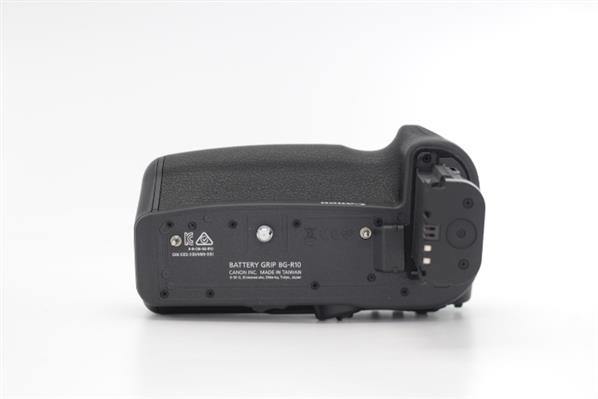 BG-R10 Battery Grip for EOS R5 and R6 Cameras - Secondary Sku Image