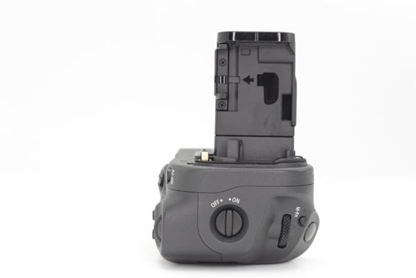 BG-R10 Battery Grip for EOS R5 and R6 Cameras - Secondary Sku Image
