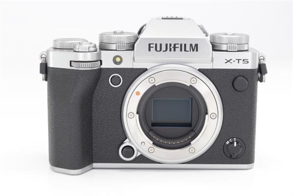 X-T5 Mirrorless Camera Body in Black - Primary Sku Image