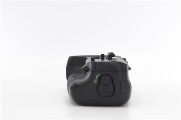 MB-D15 Battery Grip for D7100 - Secondary Sku Image