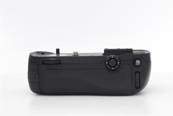 MB-D15 Battery Grip for D7100 - Secondary Sku Image