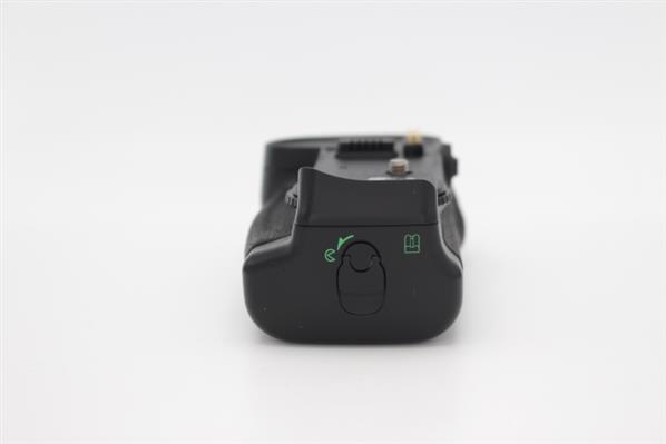 MB-D10 Multi-Power Grip for D300 and D700 - Secondary Sku Image