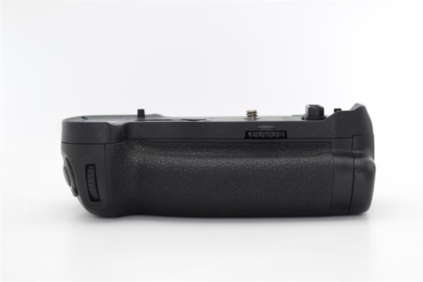 MB-D18 Multi-Battery Grip - Primary Sku Image