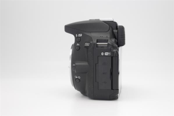 D5600 Body - Secondary Sku Image