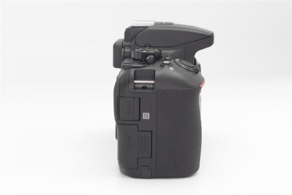 D5600 Body - Secondary Sku Image