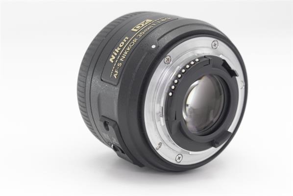 AF-S Nikkor 35mm f/1.8G DX Lens - Secondary Sku Image