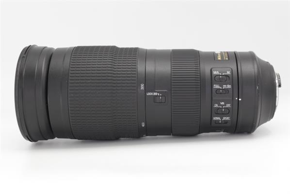 AF-S Nikkor 200–500mm f/5.6E ED VR Lens - Secondary Sku Image