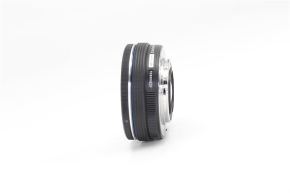 M.ZUIKO Digital ED 14-42mm f/3.5-5.6 EZ Lens in Black - Secondary Sku Image