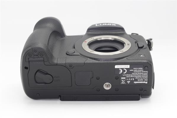Lumix DC-GH5 Mirrorless Camera Body - Secondary Sku Image
