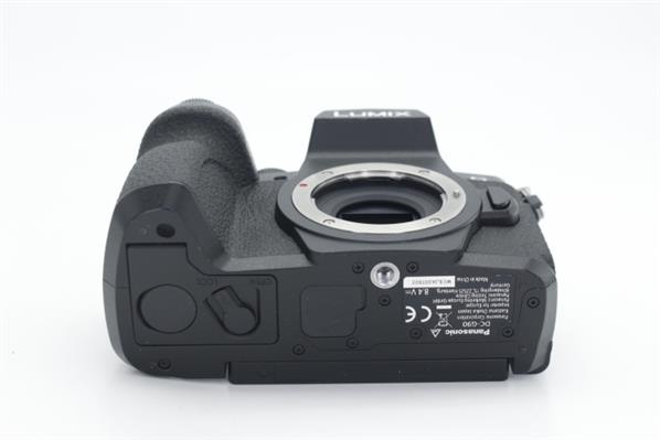 Lumix DC-G90 Mirrorless Camera Body DC-G90EB-K - Secondary Sku Image